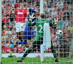 ManU liderliği bırakmıyor