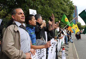 Türkiye ve İran’ın Kürtlere yönelik baskıları Londra’da protesto edildi